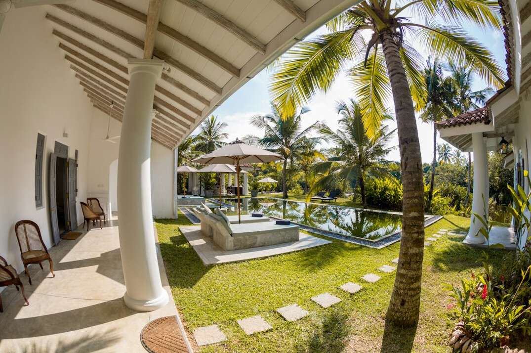 luxury villa garden
